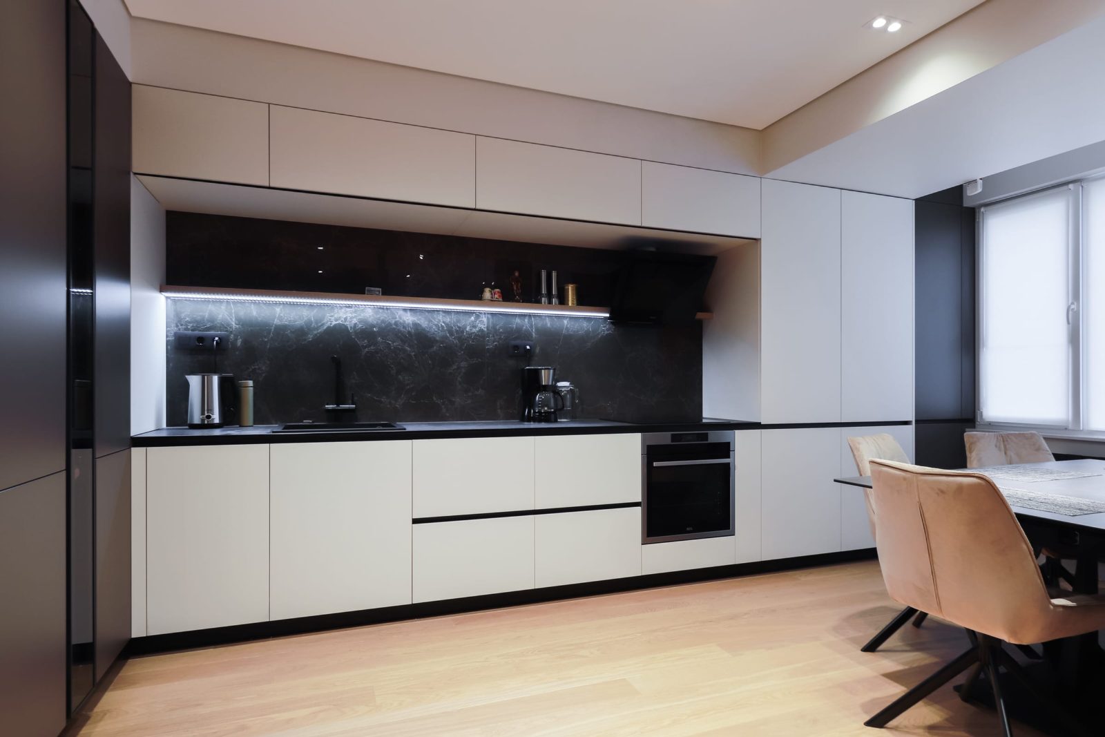 Kitchen and dining table
